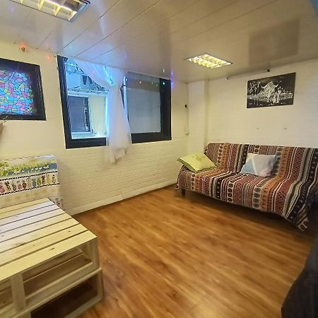 Lily'S Sweet Private House In City Center ホーチミン市 エクステリア 写真